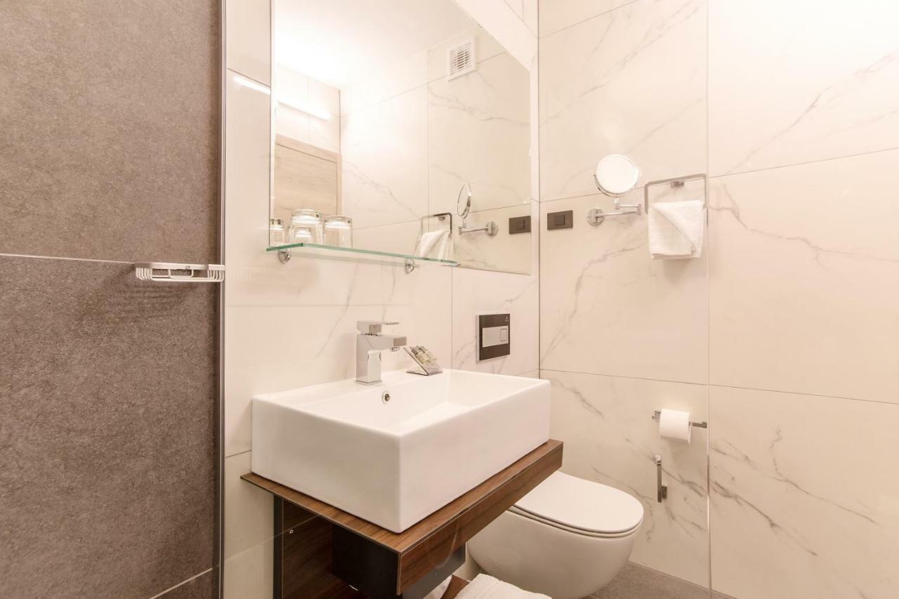 Hotel Haliaetum - San Simon Resort Izola Bagian luar foto