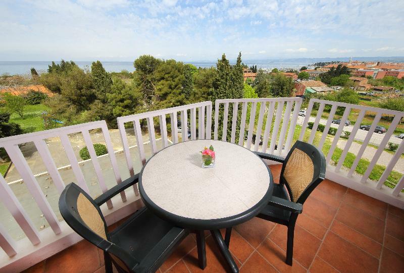 Hotel Haliaetum - San Simon Resort Izola Bagian luar foto